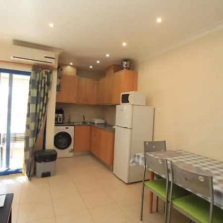 Διαμέρισμα Da Rocha Wi-fi 026 *